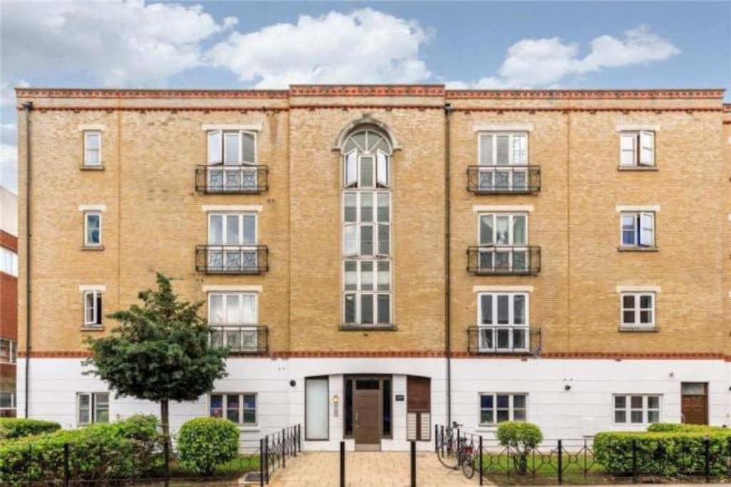 Stylish Room & Private Bathroom In Central London Exterior photo